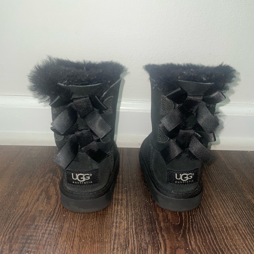Ugg Bailey Bow II